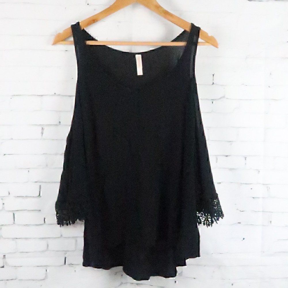 XHILARATION BLACK COLD SHOULDER V NECK TOP WITH LACE DETAIL SIZE SMALL